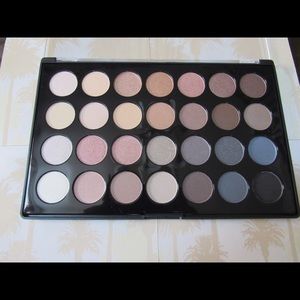 BHCosmetics Essential Eyes Palette